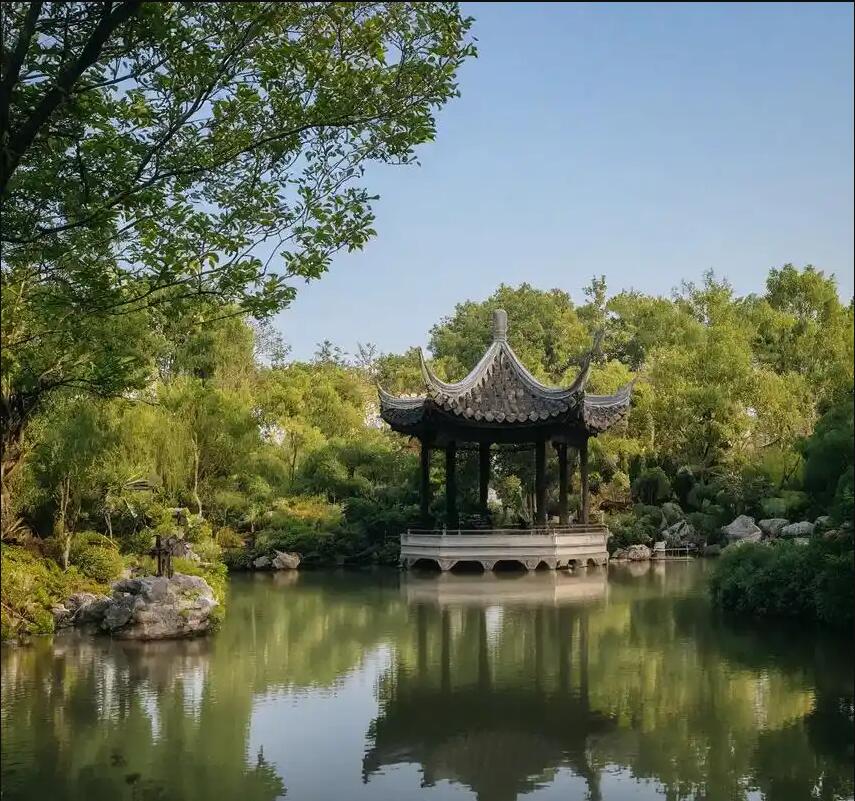 龙港区梦槐餐饮有限公司